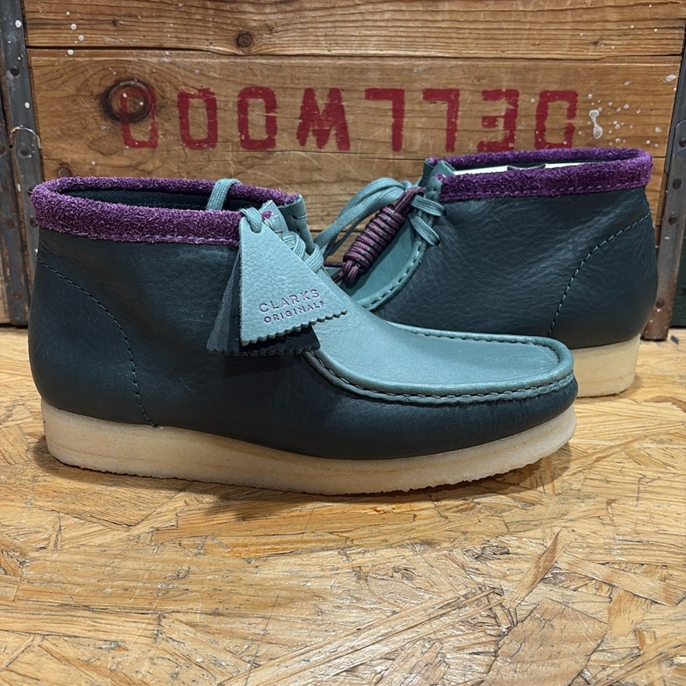 Brand new unworn discontinued Clarks Wallabee green combo.